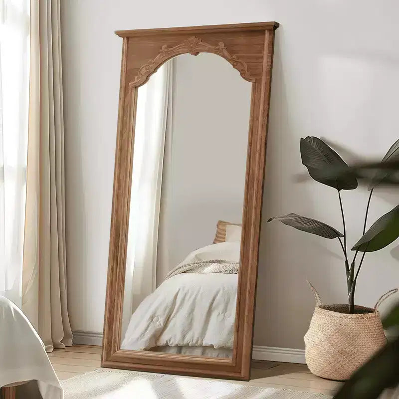 Specchio da Parete a Figura Intera con Cornice in Legno Intagliato ad Arco, 180x89 cm, Marrone