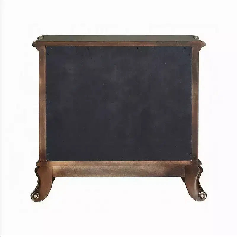 Comodino tradizionale a 3 cassetti con finiture floreali e maniglie antiche, marrone ciliegia, 48 cm L x 81 cm P x 76 cm H