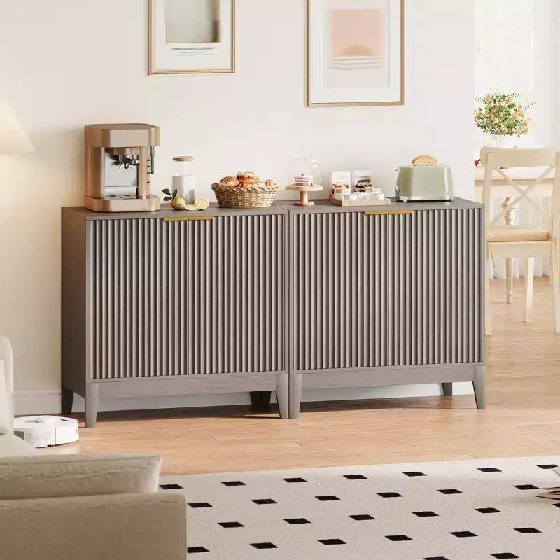 Credenza alta a 2 ante con scanalature da 31,5"