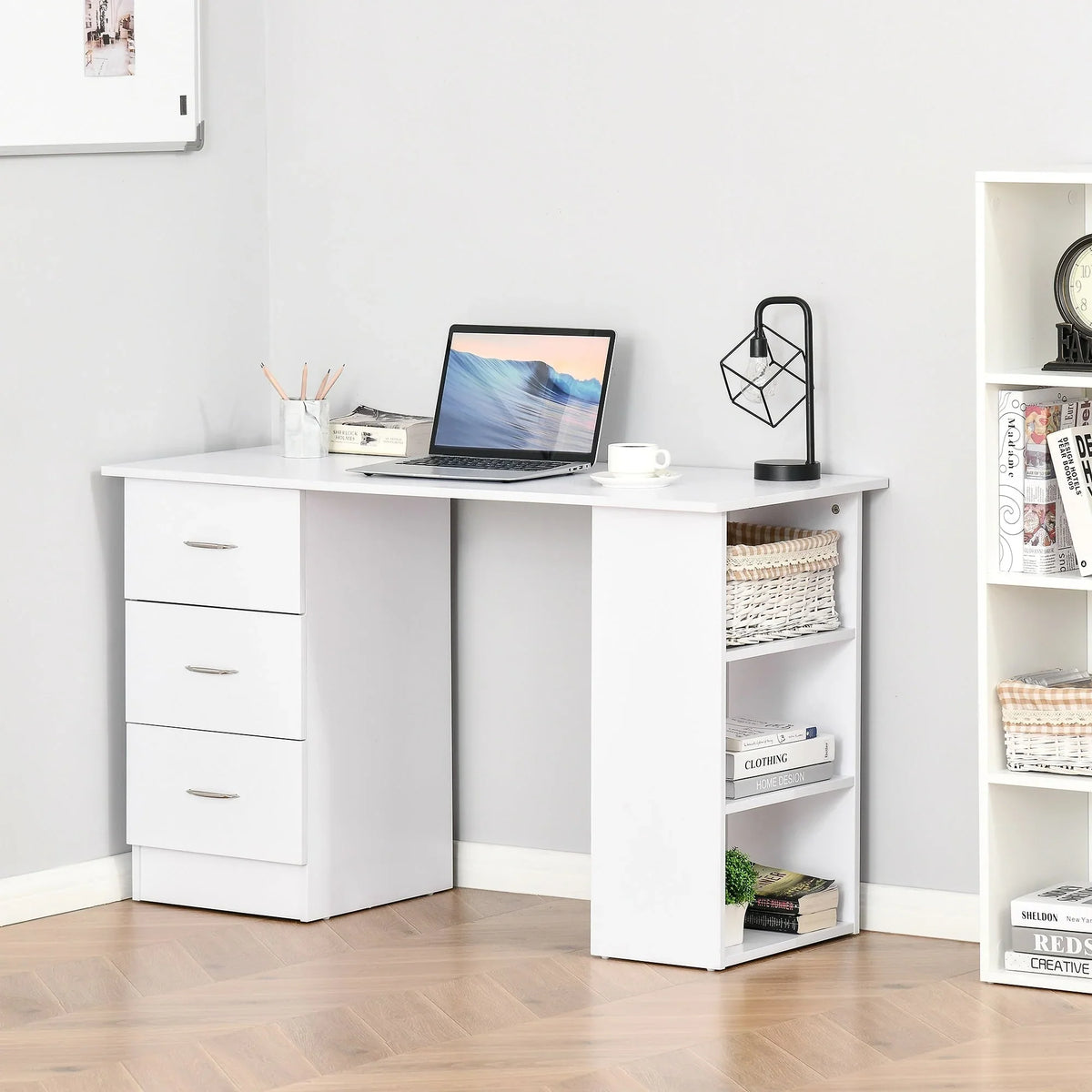 HOMCOM 47 modern bureau voor thuiswerkplek, combinatie van computerbureau en boekenkast, schrijftafel met werkplek, 3 laden en opbergplank - wit