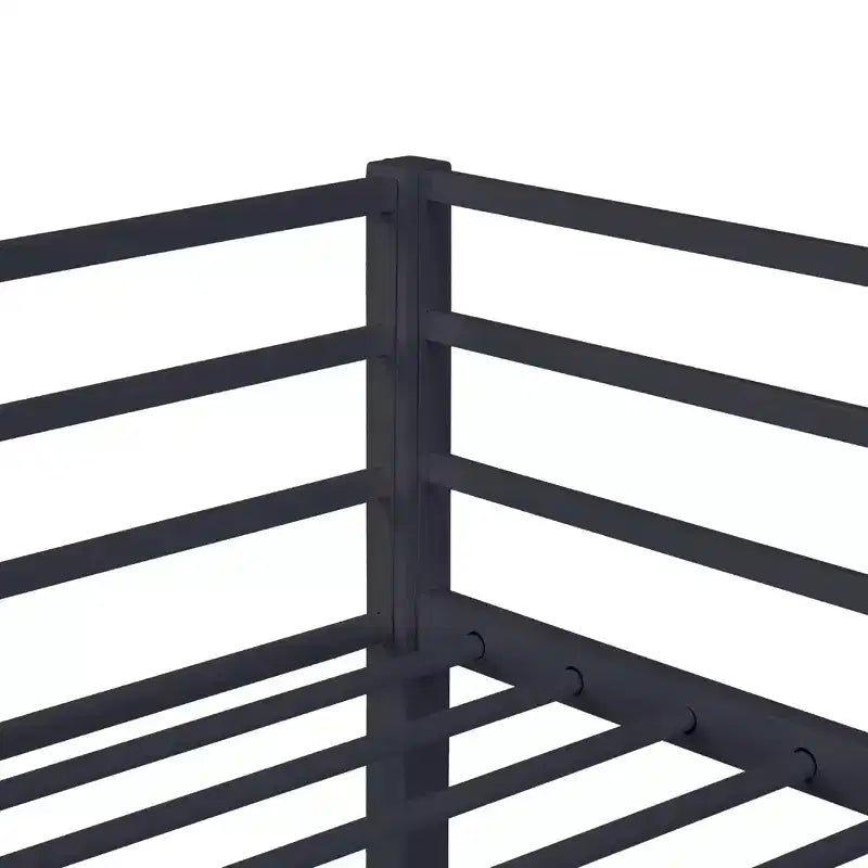 Metalen hoogslaper voor een eenpersoonsbed, met veiligheidsrails en rechte ladder
