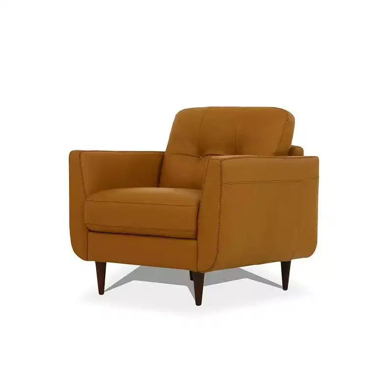 Poltrona con Bottoni Trapuntati, Ecopelle Color Cammello, Gambe in Legno, 94 cm L x 89 cm P x 91 cm H