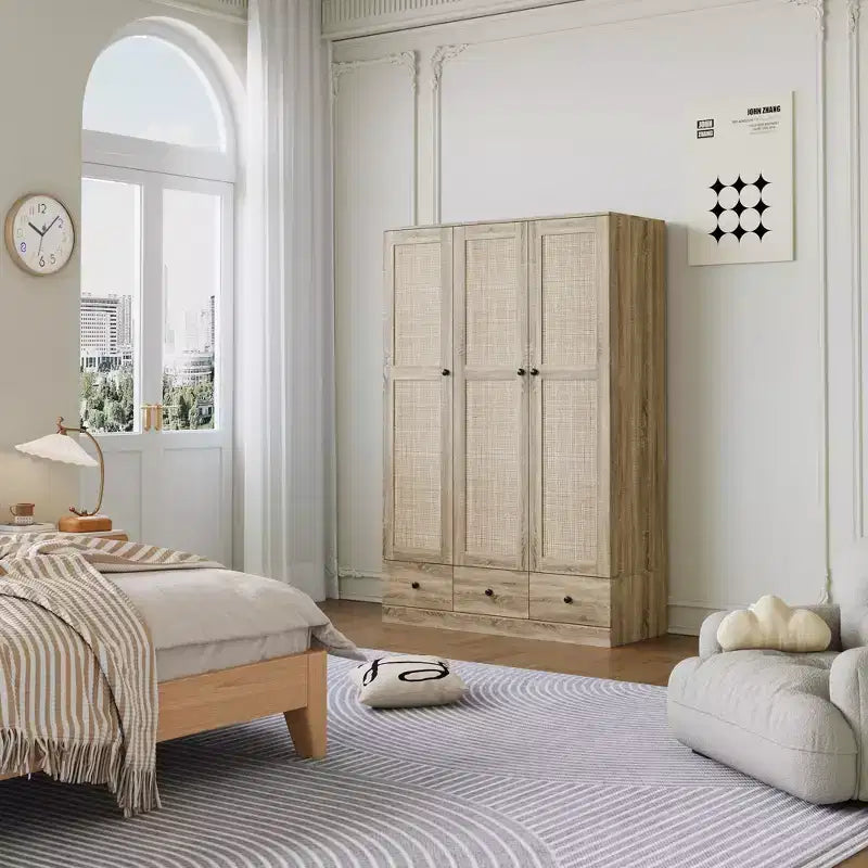 Famapy Rattan-Kleiderschrank mit 3 Schubladen und 3 atmungsaktiven Rattantüren, hoher Schrank im Landhausstil für das Schlafzimmer