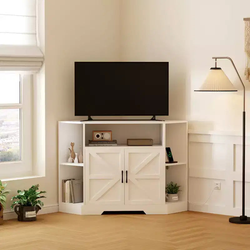 Meuble TV d’angle pour téléviseurs jusqu’à 55, console multimédia de style maison de campagne avec portes de grange, étagères ouvertes et placard de rangement, blanc