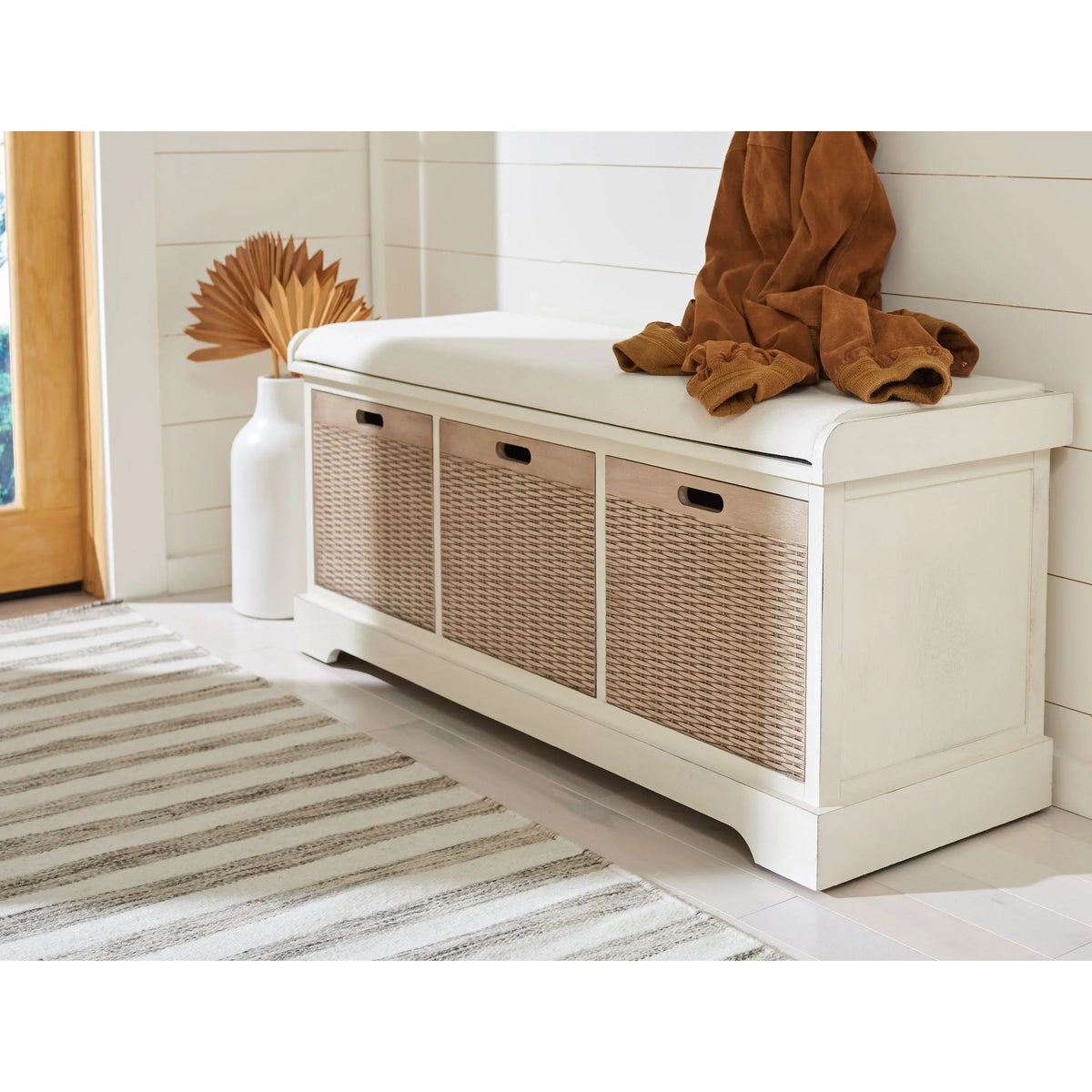 Banc de rangement SAFAVIEH Fiorello avec coussin et 3 tiroirs - 47.3 W x 15 L x 19 H - 47Wx15Dx19H
