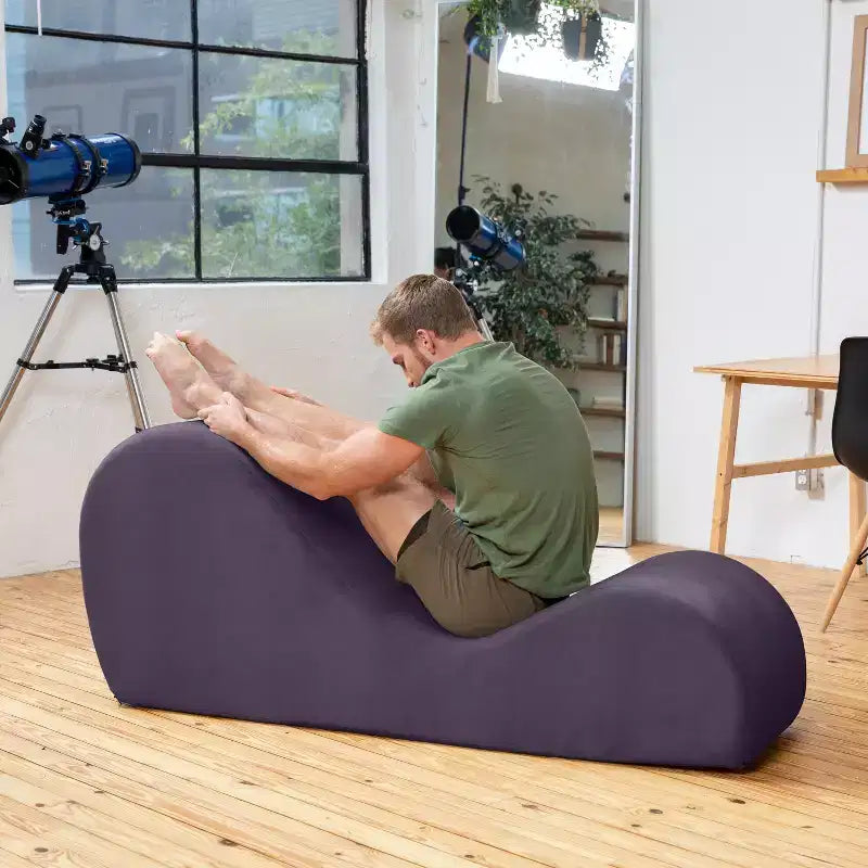 Avana elegante Chaiselongue für Yoga - Hergestellt in den USA - Ideal zum Dehnen, Entspannen, Trainieren und mehr, 60D x 18W x 26H Zoll, Hellgrau