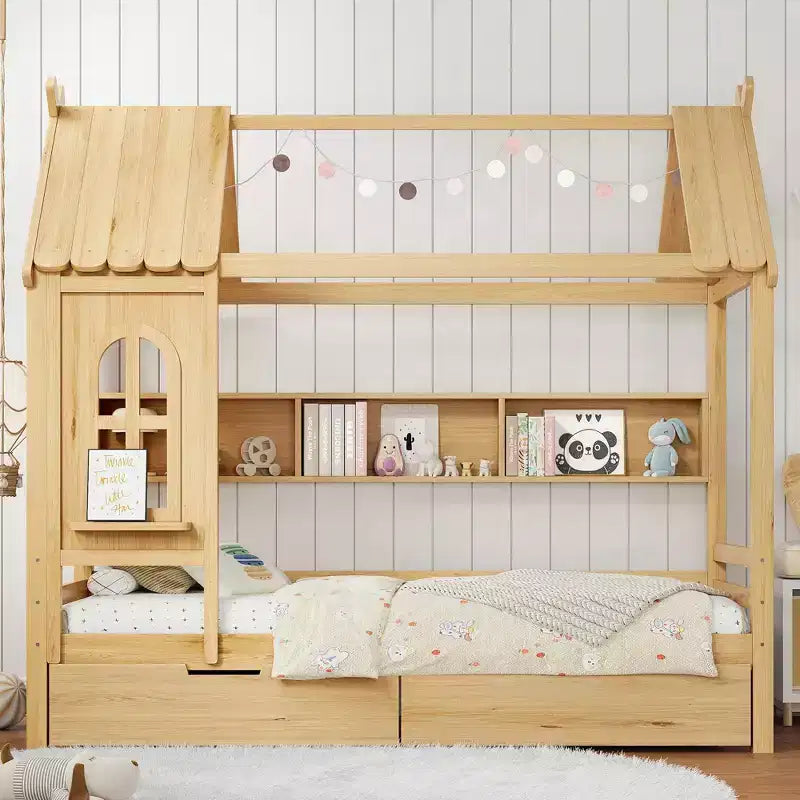 Hausbett mit Stauraumschubladen und Fenster, Massivholzrahmen mit Regalen, kindgerechtes verspieltes Design, hellweiß