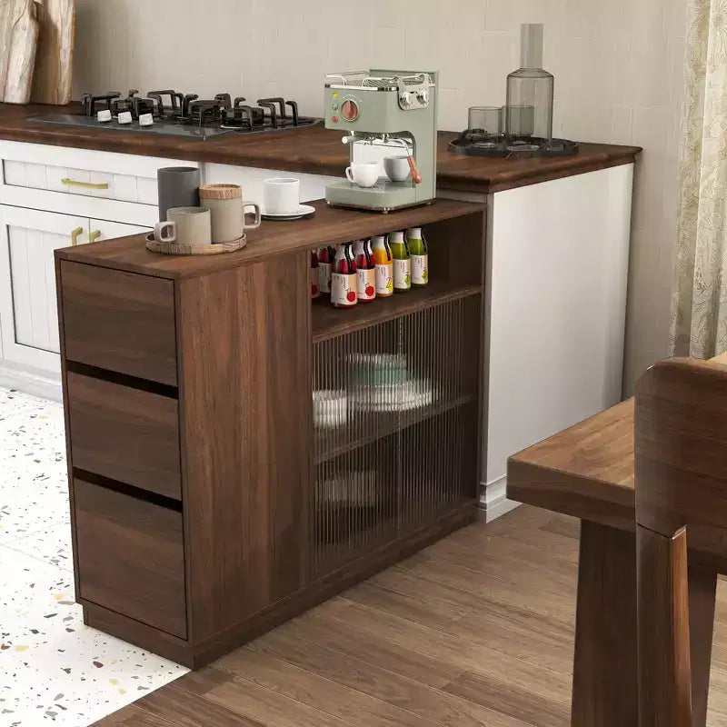 Moderne buffetkast Hikaru van GDFStudio met schuifdeuren van glas en laden