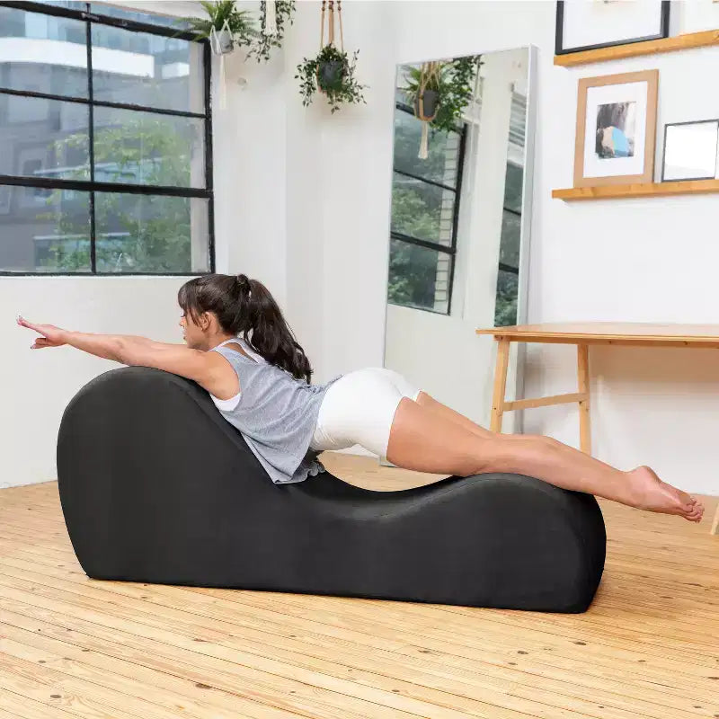 Avana elegante Chaiselongue für Yoga - Hergestellt in den USA - Ideal zum Dehnen, Entspannen, Trainieren und mehr, 60D x 18W x 26H Zoll, Hellgrau