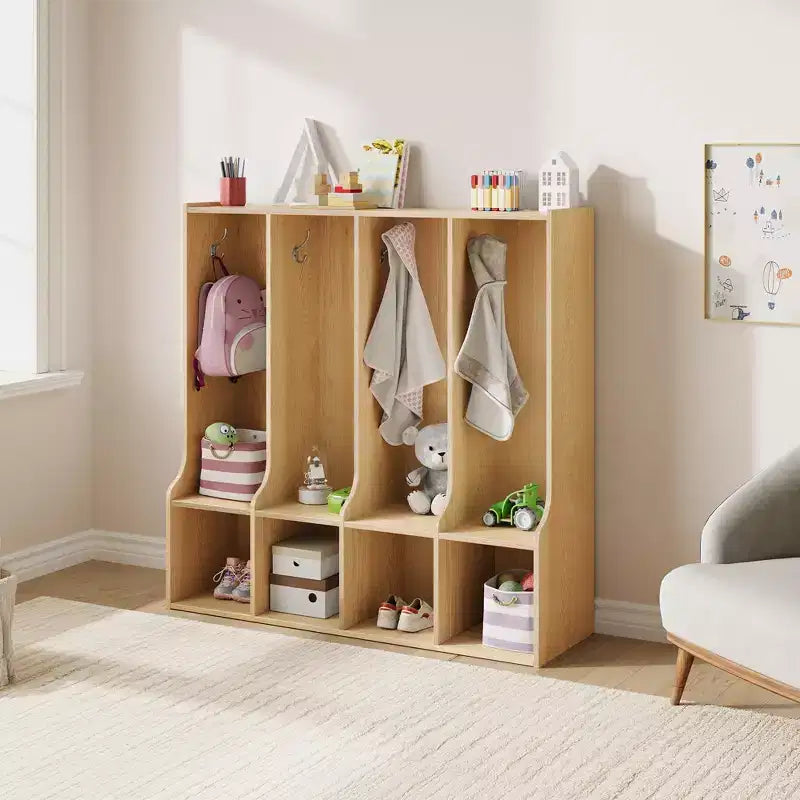 Bruin/witte locker met 4 vakken en 8 haken, voor kinderen