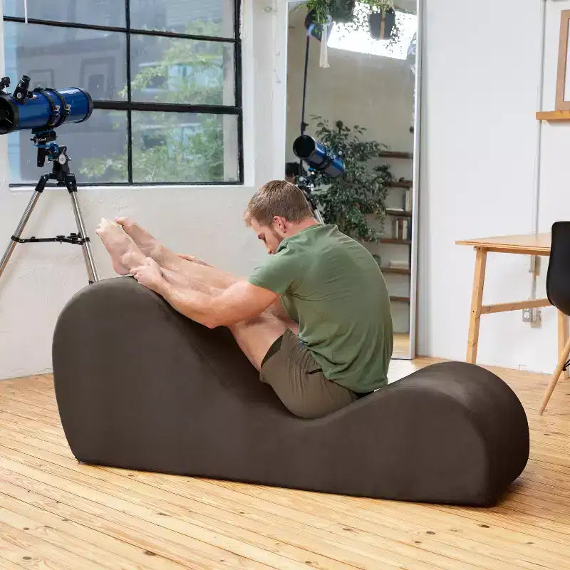 Avana elegante Chaiselongue für Yoga - Hergestellt in den USA - Ideal zum Dehnen, Entspannen, Trainieren und mehr, 60D x 18W x 26H Zoll, Hellgrau