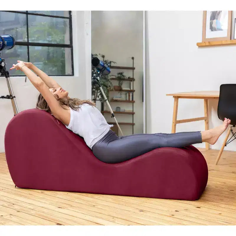 Avana elegante Chaiselongue für Yoga - Hergestellt in den USA - Ideal zum Dehnen, Entspannen, Trainieren und mehr, 60D x 18W x 26H Zoll, Hellgrau
