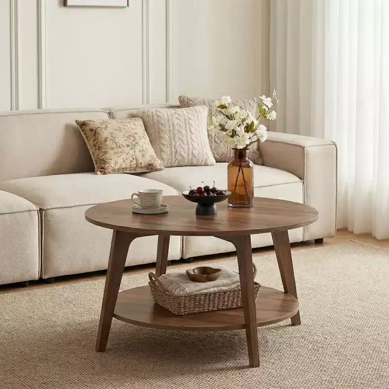 Table basse ronde brun miel avec 2 niveaux de rangement, mesurant 31.5 x 17.7 pouces, idéale pour le salon