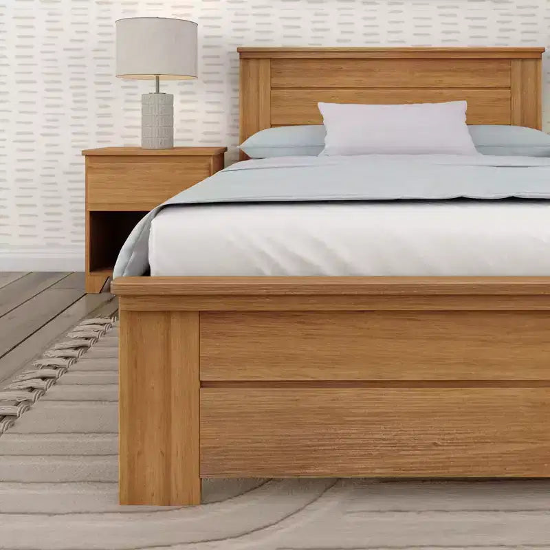Plank+Beam Farmhouse-Bettrahmen in voller Größe mit Kopfteil, Plattformbett aus Massivholz