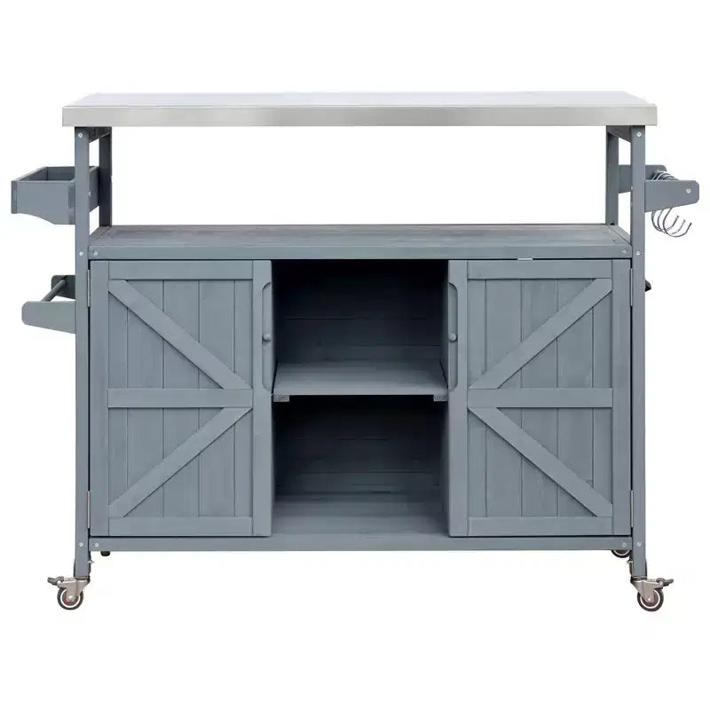 Îlot de cuisine d’extérieur Okak avec plateau en acier inoxydable, desserte de cuisine en bois avec portes, étagères et porte-épices, îlot de cuisine à roulettes