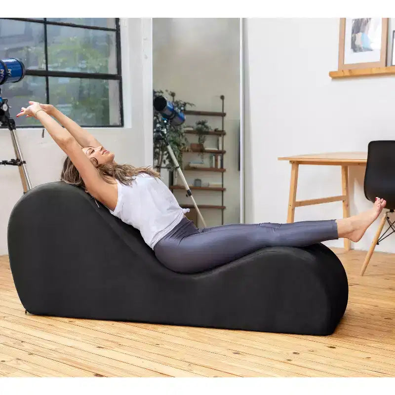 Avana elegante Chaiselongue für Yoga - Hergestellt in den USA - Ideal zum Dehnen, Entspannen, Trainieren und mehr, 60D x 18W x 26H Zoll, Hellgrau