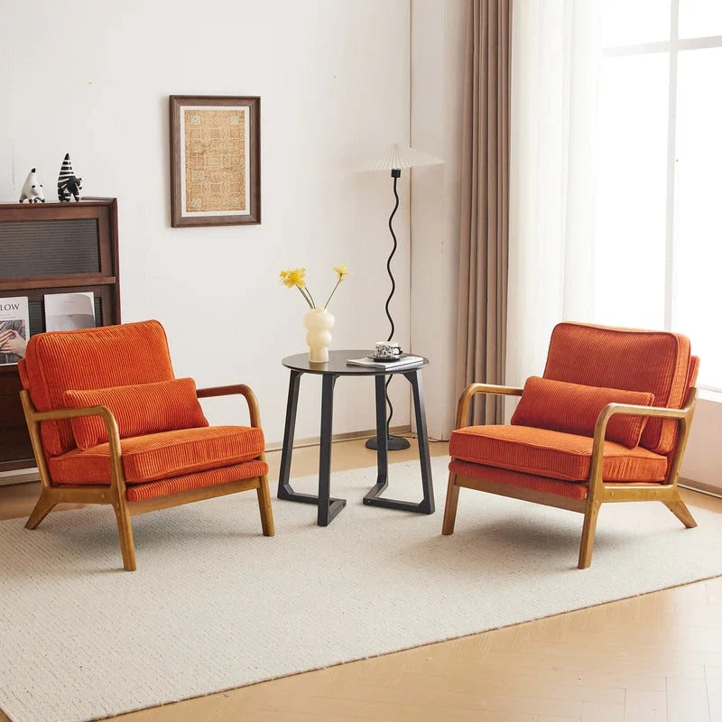 Gestoffeerde accentstoel in midcenturymoderne stijl