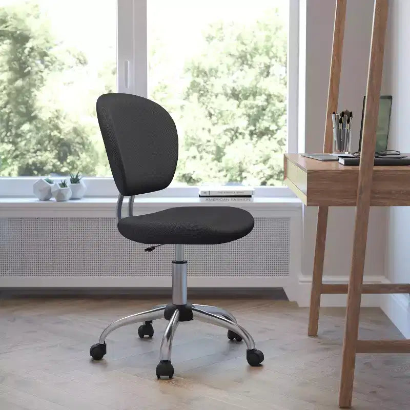 Sedia girevole Mid-Back in rete con base cromata