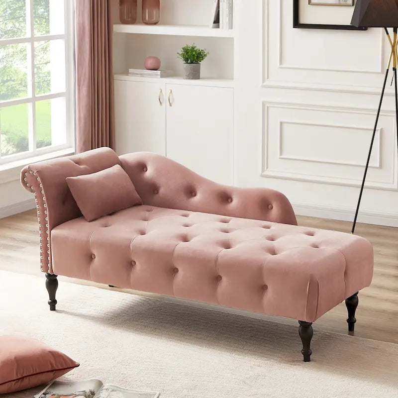Moderne chaise longue van 60,6, bekleed met fluweel en voorzien van gecapitonneerde knopen, met poten van massief hout en sierspijkers