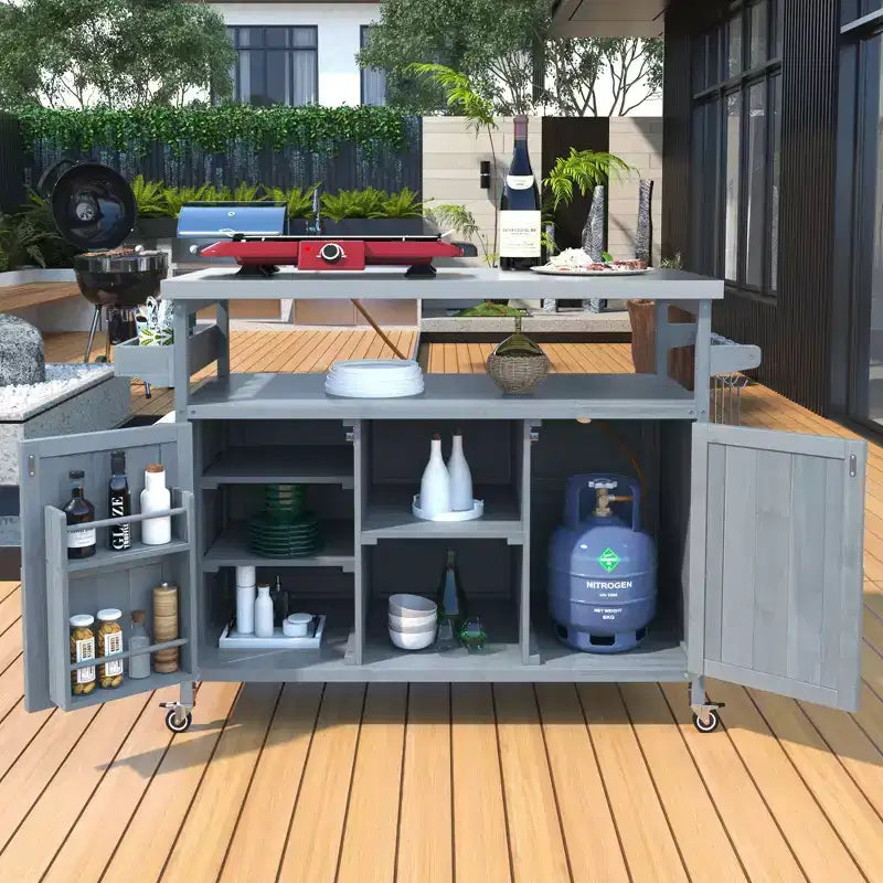 Îlot de cuisine d’extérieur Okak avec plateau en acier inoxydable, desserte de cuisine en bois avec portes, étagères et porte-épices, îlot de cuisine à roulettes