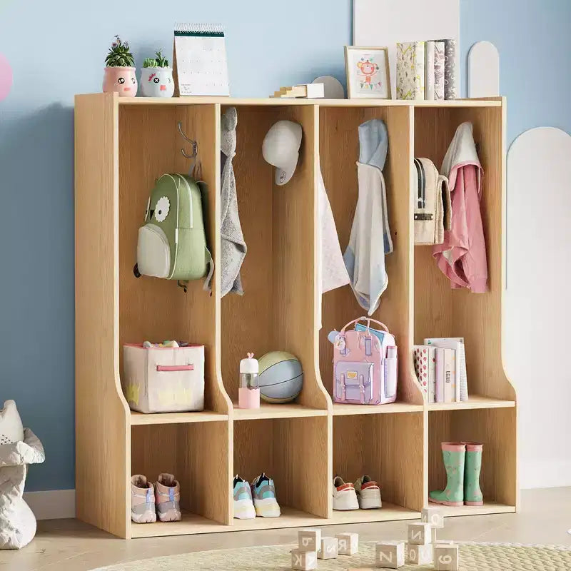 Bruin/witte locker met 4 vakken en 8 haken, voor kinderen