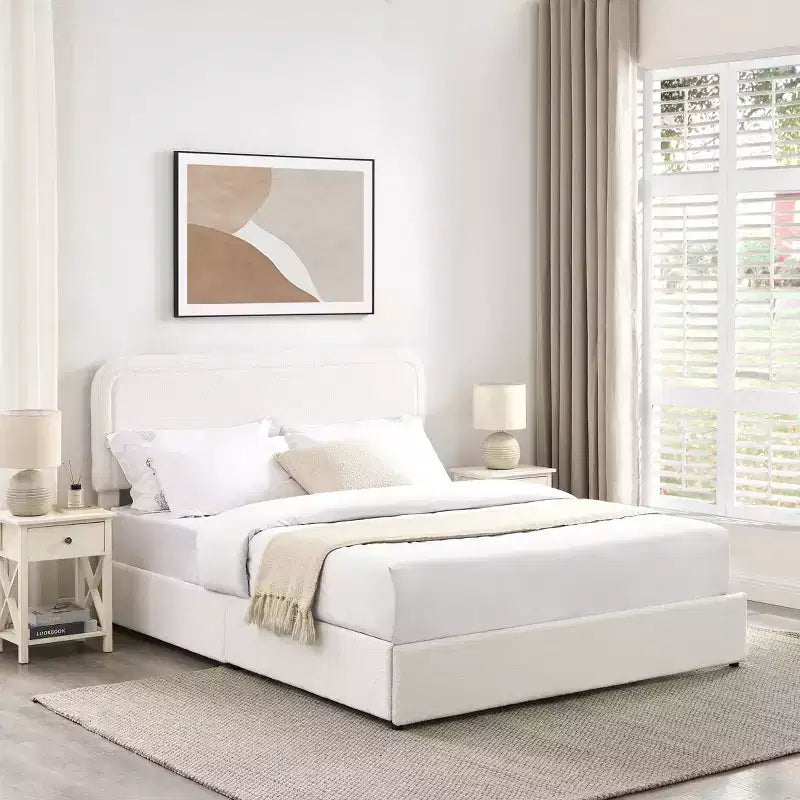 Modernes Queensize-Bett mit Bouclé-Polsterung und Schubladen