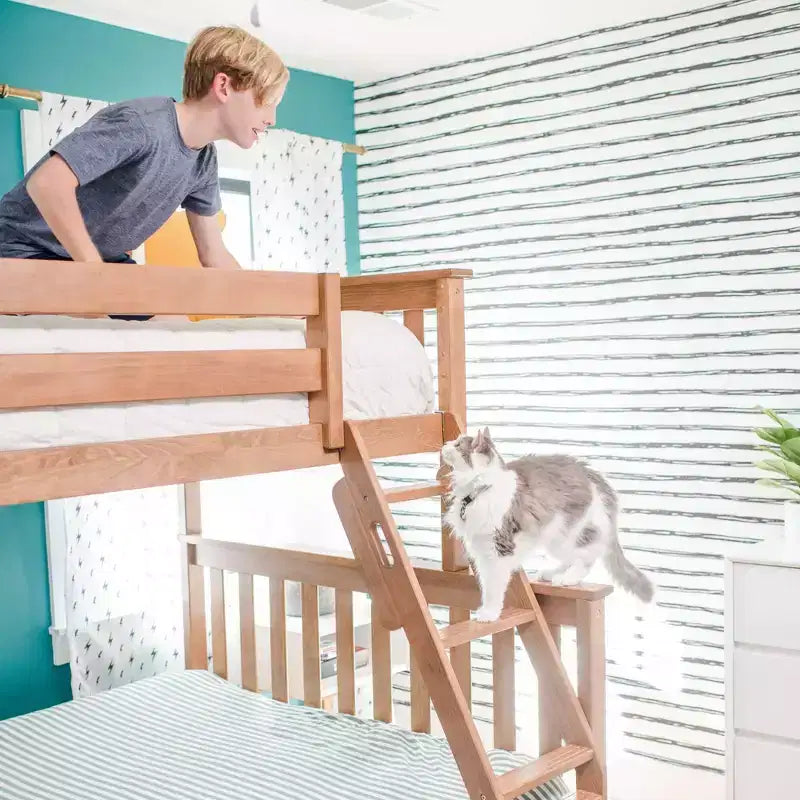 Max & Lily stapelbed van massief hout, eenpersoonsbed boven een tweepersoonsbed, met onderschuifbed met opbergruimte en ladder voor kinderen