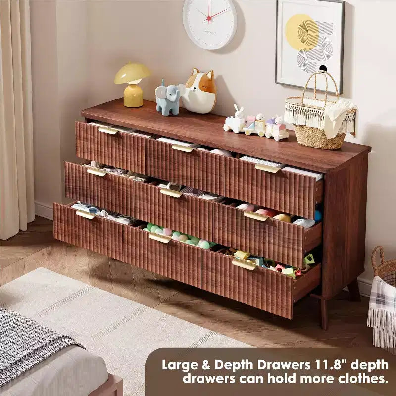Commode met 9 gecanneleerde laden, moderne ladekast, houten commode-tv-meubel, gebogen ontwerp, voor de woonkamer of hal
